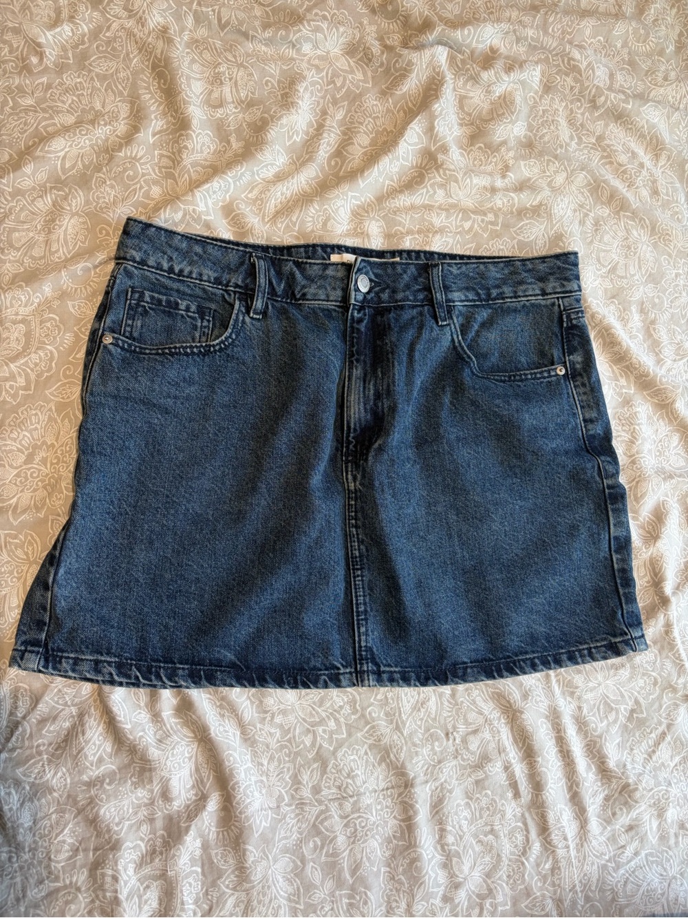 Dynamite skirt Classic Dark Blue Denim Skirt - Women's size Large like new